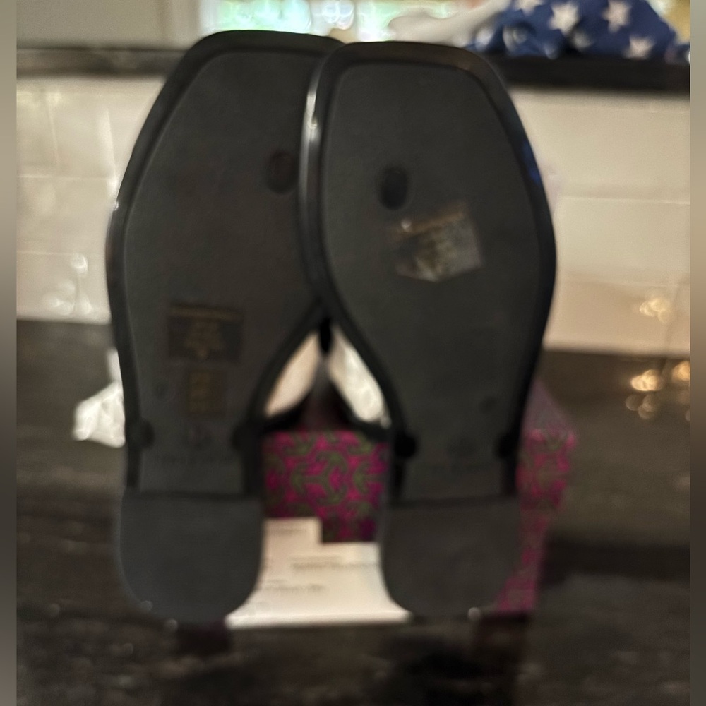 NIB Tory Burch Flower Jelly TPU Sandals - Picture 6 of 8